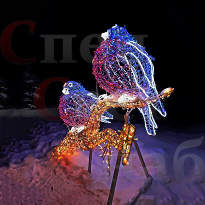 Новогодняя композиция светодиодная. Светодиодная фигура Снегири на дереве